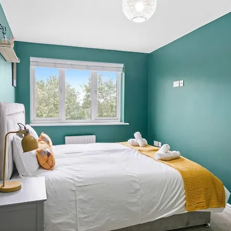 Entire 2 Bedroom Luxury Apartment With Free Parking Milton Keynes Exterior foto