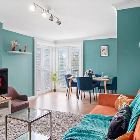 Entire 2 Bedroom Luxury Apartment With Free Parking Milton Keynes Exterior foto